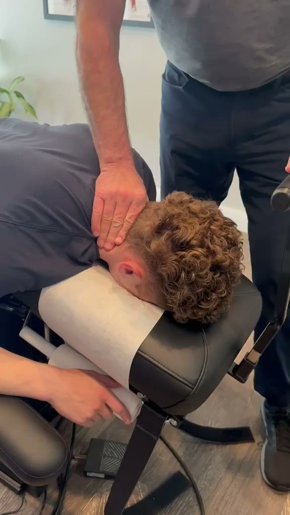 Gentle neck distraction
